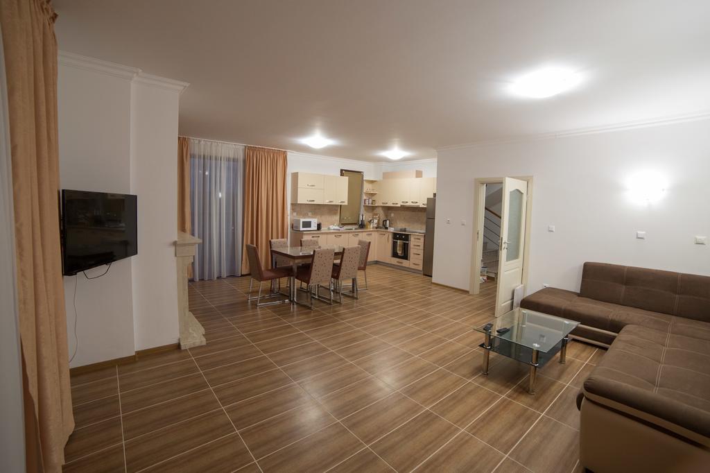 Villas In Complex Trakiyskiy Bryag Lozenets Extérieur photo